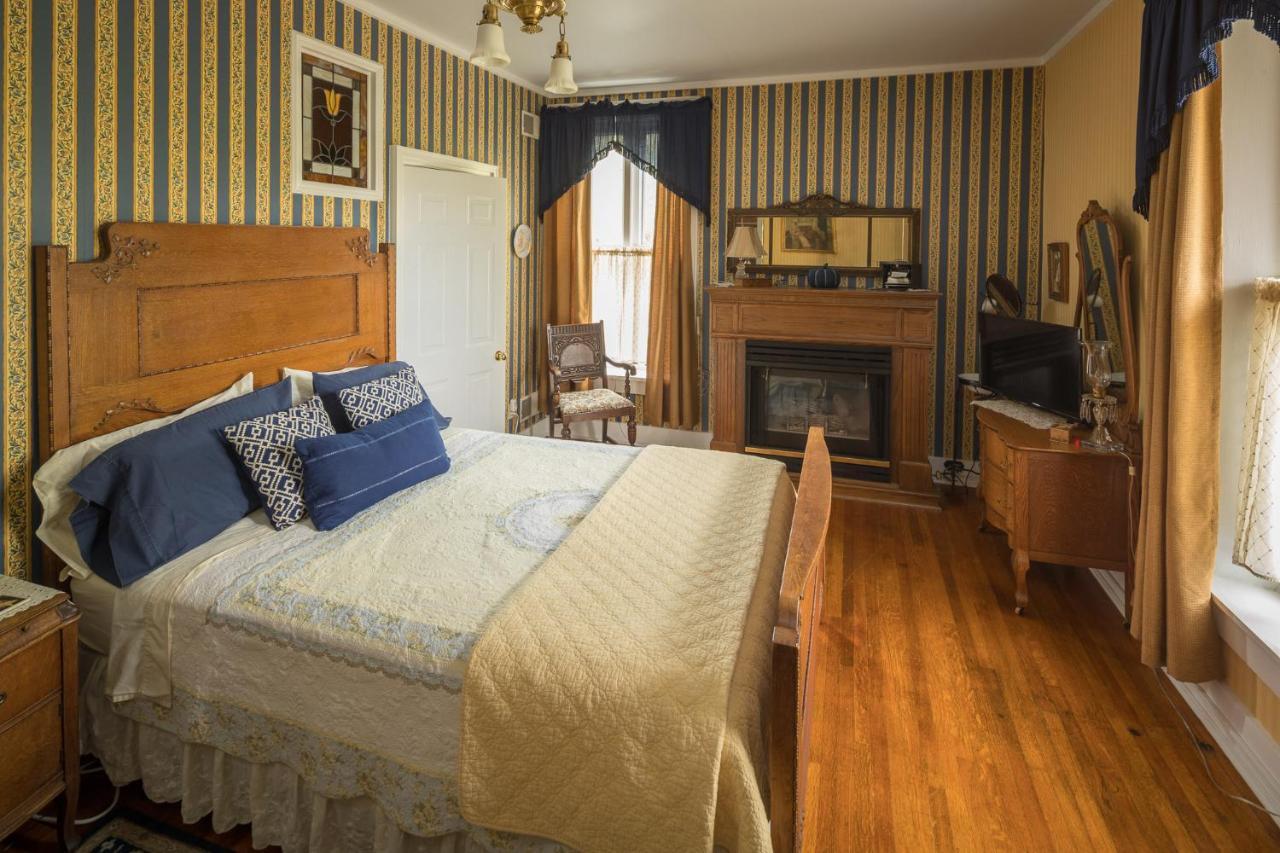 The Steamboat House Bed & Breakfast Galena Dış mekan fotoğraf