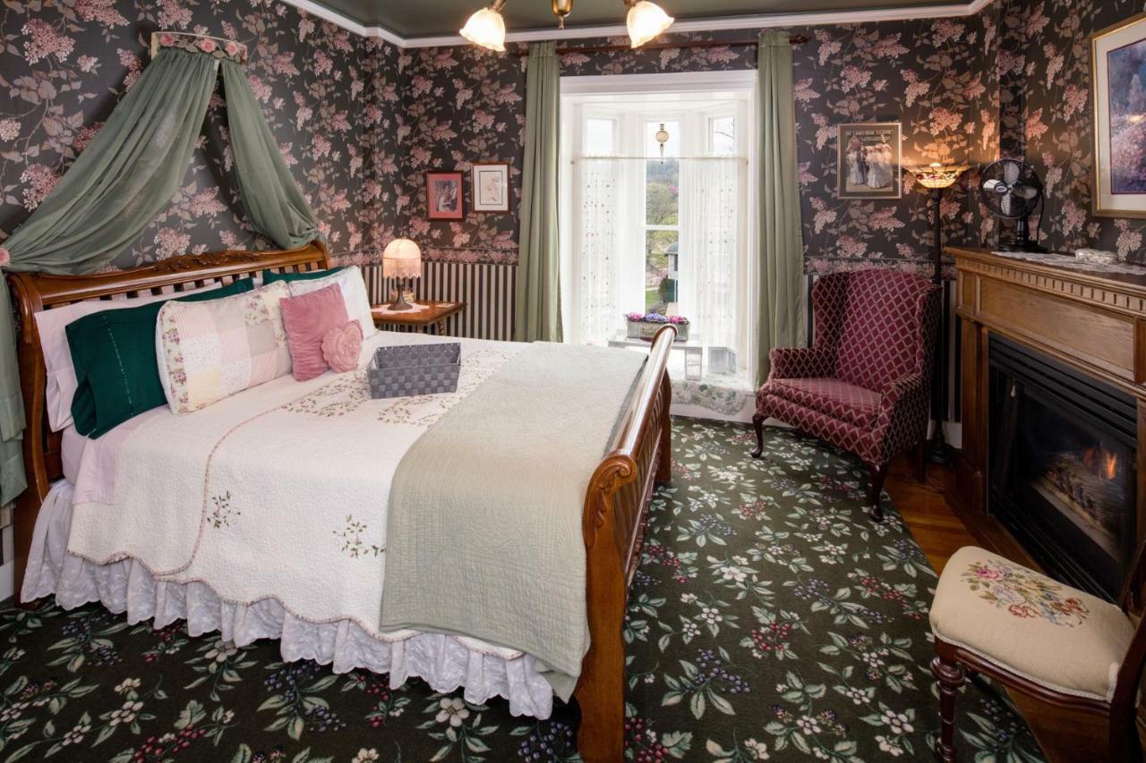 The Steamboat House Bed & Breakfast Galena Dış mekan fotoğraf