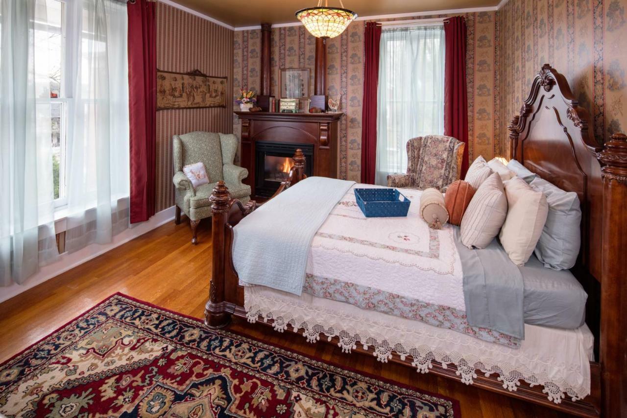 The Steamboat House Bed & Breakfast Galena Dış mekan fotoğraf